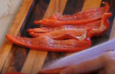 Салат Красная Шапочка - рецепт с фото, с помидорами, с курицей